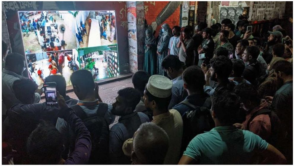 ডাকসুর ফল ঘোষণা ঘিরে ক্যাম্পাস থমথমে, সতর্ক আইনশৃঙ্খলা বাহিনী