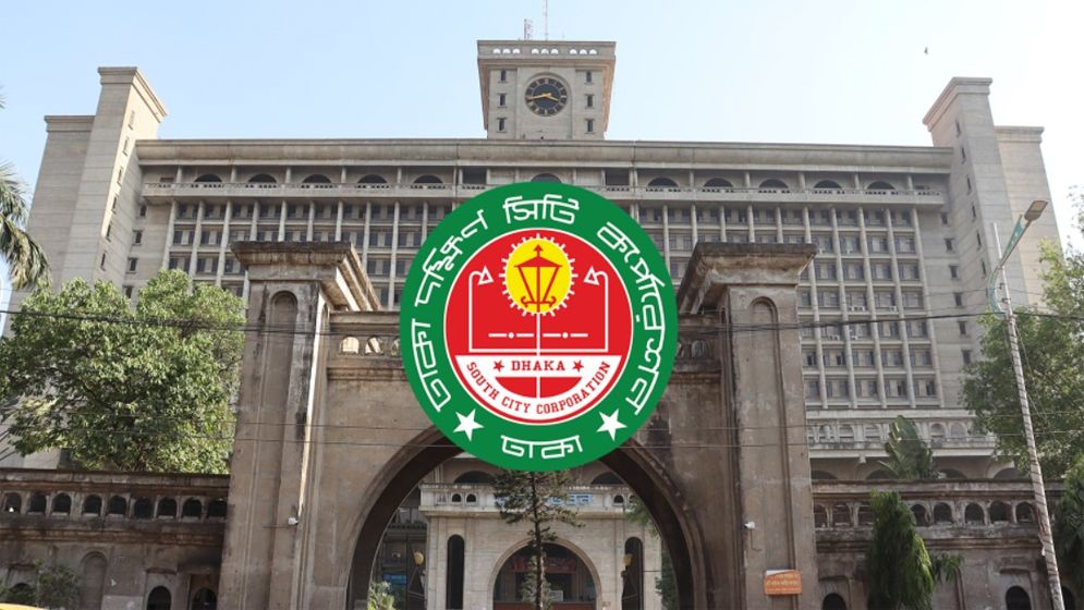 কোটিপতি ৩ ঝাড়ুদারের ঢাকায় ফ্ল্যাট-প্লট, সন্তান পড়ে কানাডায়