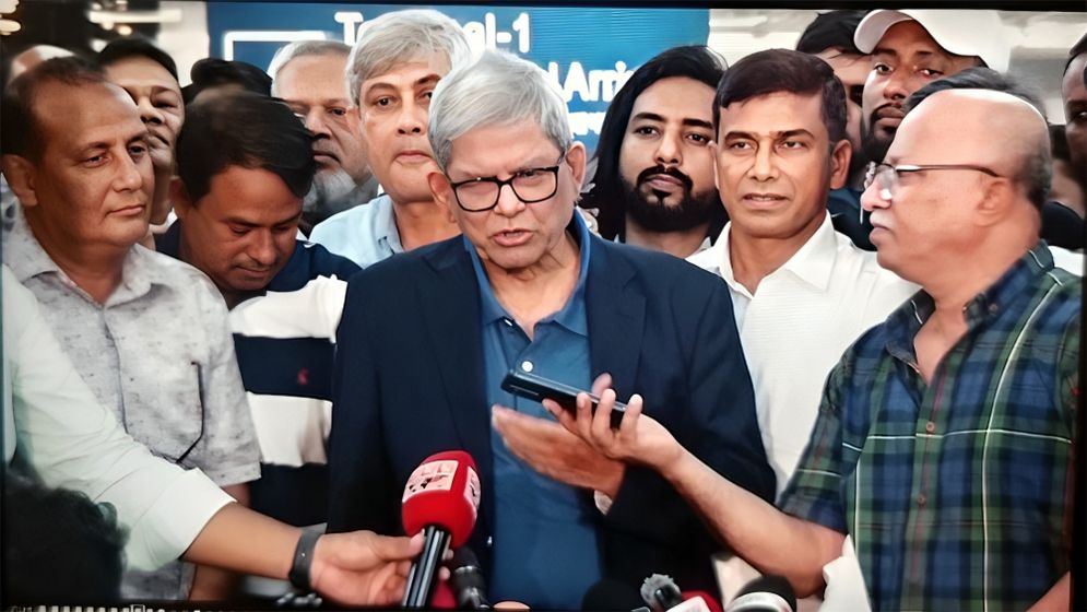 আলোচনা ছাড়া রাজপথে কর্মসূচি দেওয়া অহেতুক চাপ সৃষ্টি : মির্জা ফখরুল