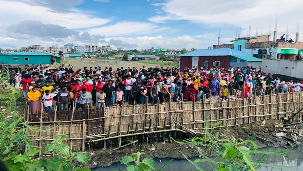 বাঁকখালী নদীর তীর উচ্ছেদের তৃতীয় দিন : জনতা ও অভিযান দল মুখোমুখি