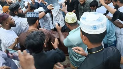 রাজবাড়ীতে পাগলার দরবার ভাঙচুর–অগ্নিসংযোগ