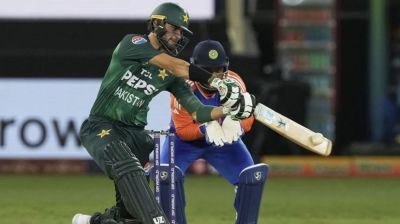 পাকিস্তান লড়াইয়ের পুঁজি পেল শাহীন আফ্রিদির ঝোড়ো ইনিংসে