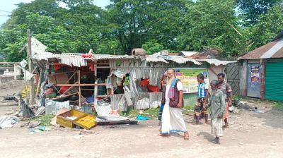 ময়মনসিংহে খানকা ভাঙচুর করে পোড়ানো হলো বাদ্যযন্ত্র