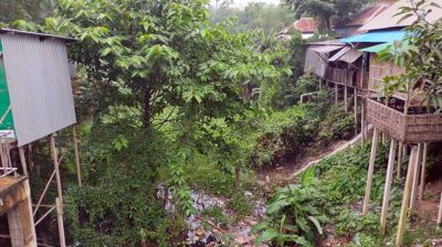 দুই যুগের দখল-দূষণে মৃতপ্রায় বানিয়াজুরি খাল