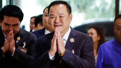 থাইল্যান্ডের নতুন প্রধানমন্ত্রী আনুতিন চার্নভিরাকুল