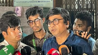 জাকসু নির্বাচন ঘিরে উত্তেজনা, কমিশনারের পদত্যাগ