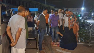 যশোরে ট্রাকে বাসের ধাক্কায় পুলিশ কর্মকর্তাসহ ৩ জন নিহত