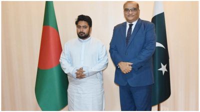 পাকিস্তান হাইকমিশনারের সঙ্গে নাহিদ ইসলামের বৈঠক