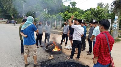 খাগড়াছড়িতে নারী নির্যাতনের প্রতিবাদে দিনভর অবরোধ, সাজেকে দুই হাজার পর্যটক আটকা