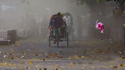 ঢাকায় বজ্রবৃষ্টির আভাস, কমতে পারে তাপমাত্রা