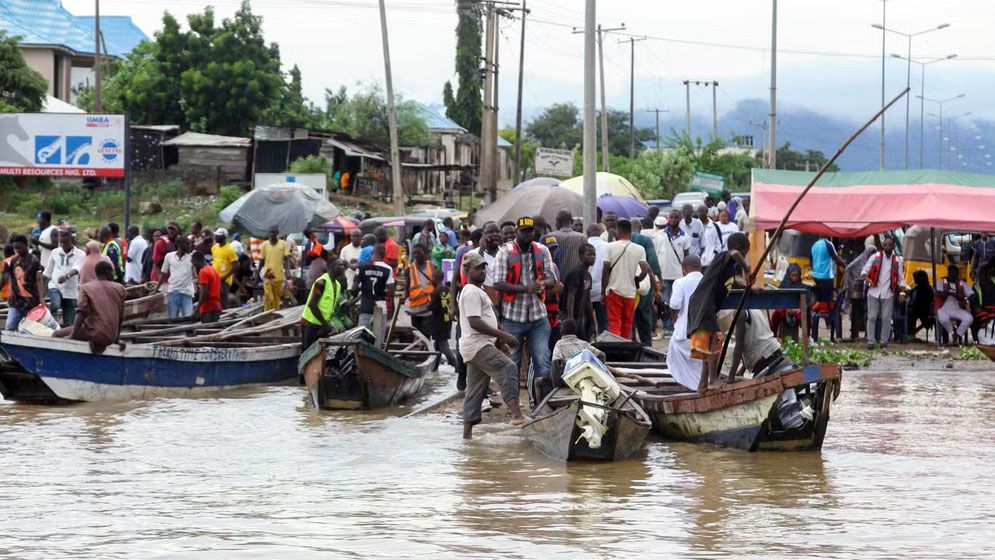 নাইজেরিয়ায় নৌকাডুবিতে ৬০ জনের মৃত্যু