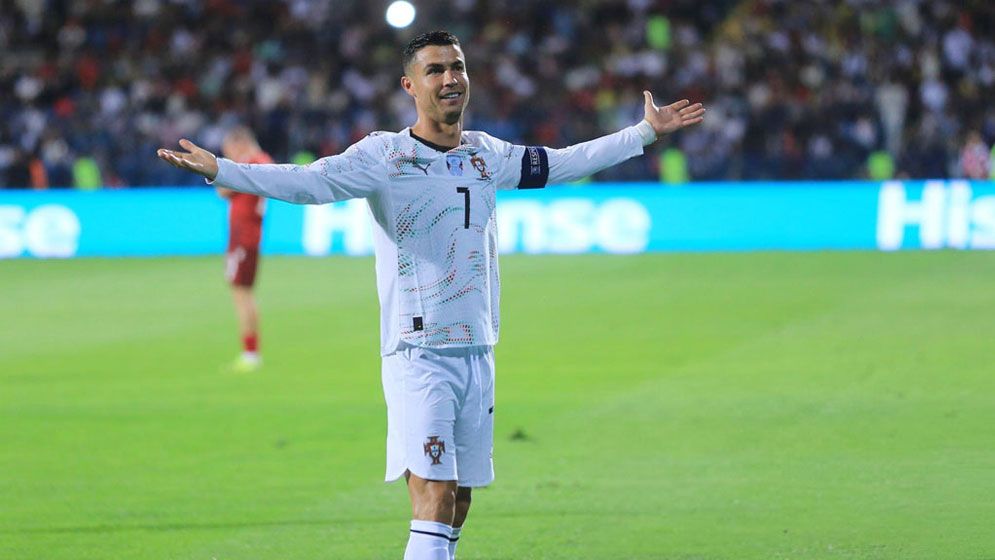 মেসিকে ছাড়িয়ে বিশ্বকাপ বাছাইয়ে রোনালদোর রেকর্ড