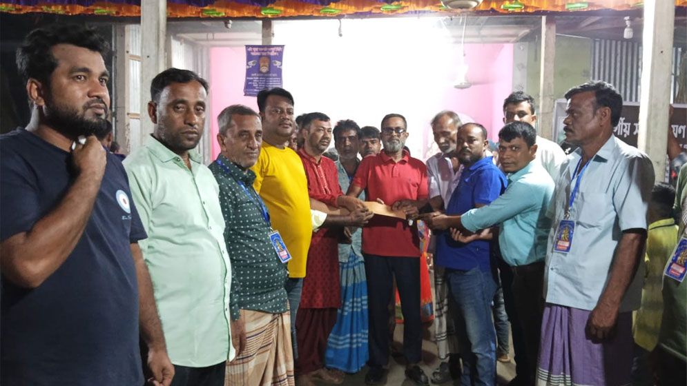 অষ্টগ্রামে পূজামণ্ডপ পরিদর্শনে বিএনপি নেতা শাহীন