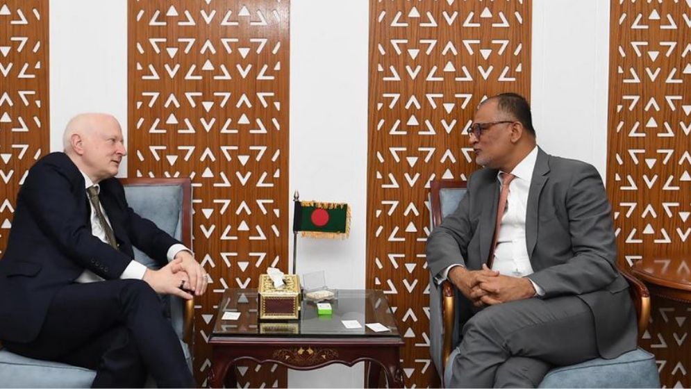 বাণিজ্য উপদেষ্টার সঙ্গে বৈঠক করেছেন  জার্মানির নয়া রাষ্ট্রদূত