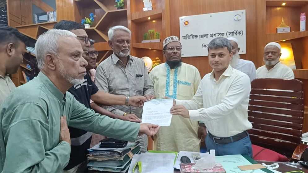 নতুন সার নীতিমালায় কিশোরগঞ্জের ডিলারদের উদ্বেগ, নৈরাজ্যের আশঙ্কা