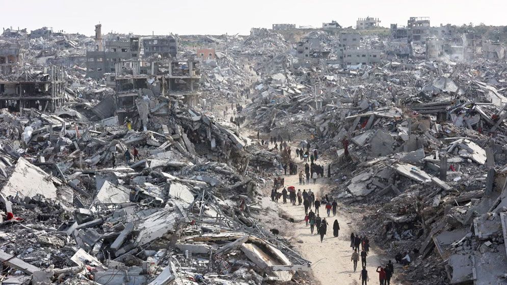 দুই বছরের যুদ্ধ শেষে গাজা ৬ কোটি টন ধ্বংসাবশেষে চাপা