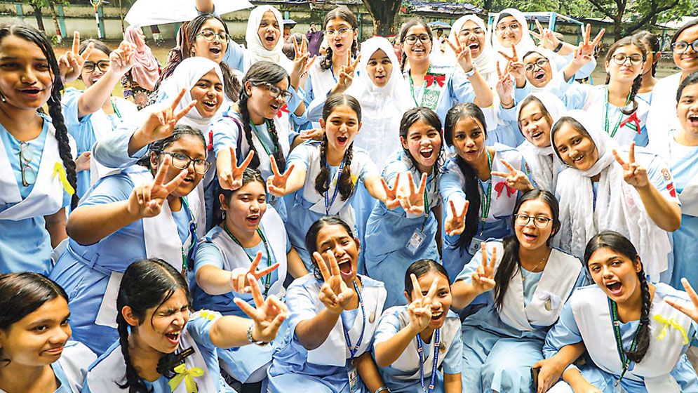 জিপিএ-৫ পেয়েছে ৬৯০৯৭ জন, ছাত্রীদের সংখ্যা বেশি