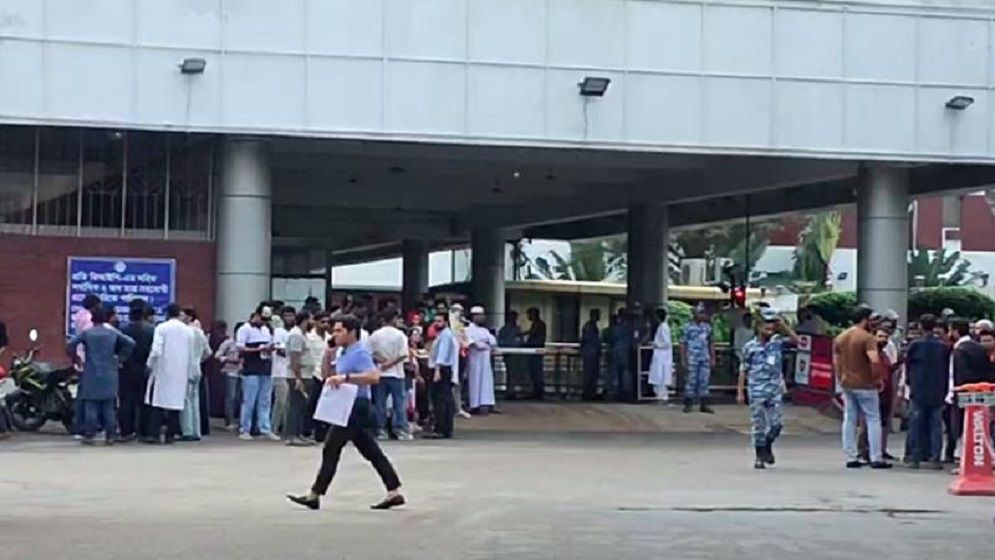 বিমানবন্দরে সাংবাদিকদের লাঞ্ছিতের অভিযোগ, এনসিপির সংবাদ সম্মেলন বয়কট