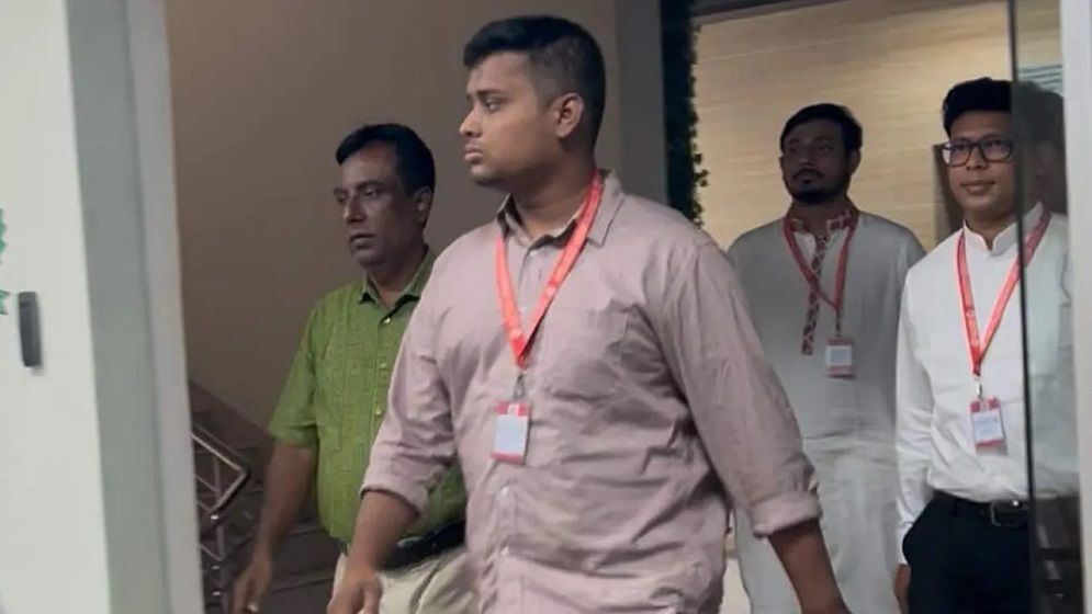 শাপলা প্রতীক না পেলে নিবন্ধন নেবে না এনসিপি