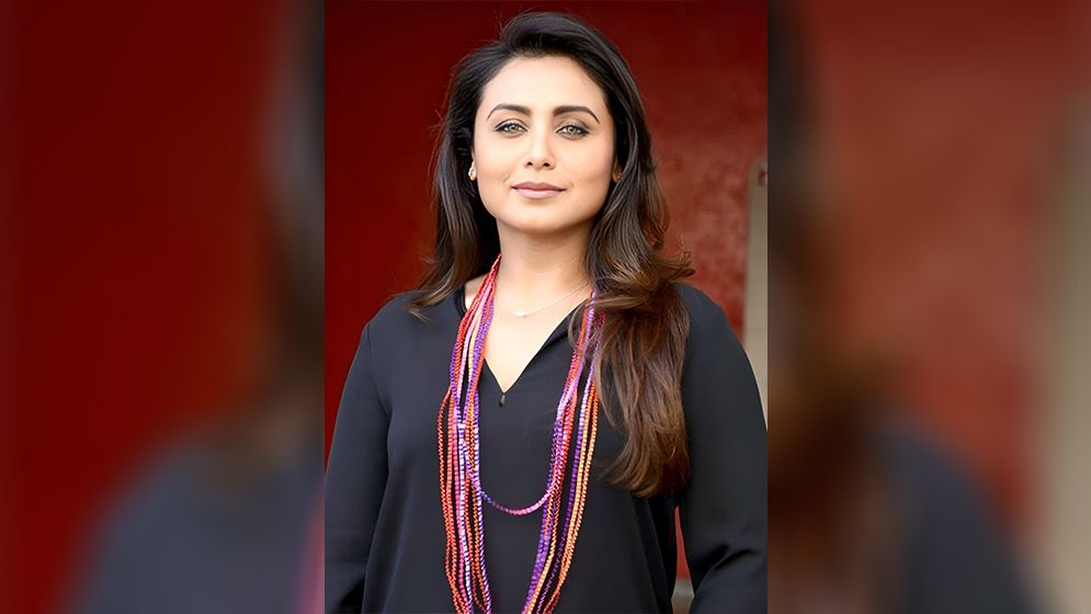 ‘মেয়েকে নিয়ে সিনেমার ক্ষতি করবেন না’