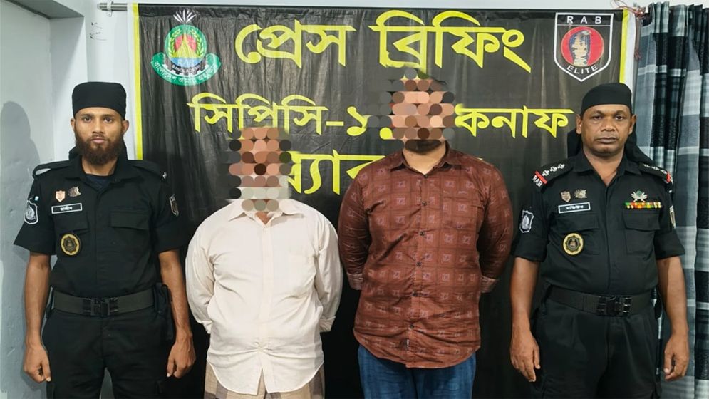 টেকনাফে ক্যাম্পের বাইরে বসবাসকারী ১৩ রোহিঙ্গা উদ্ধার, আটক ২