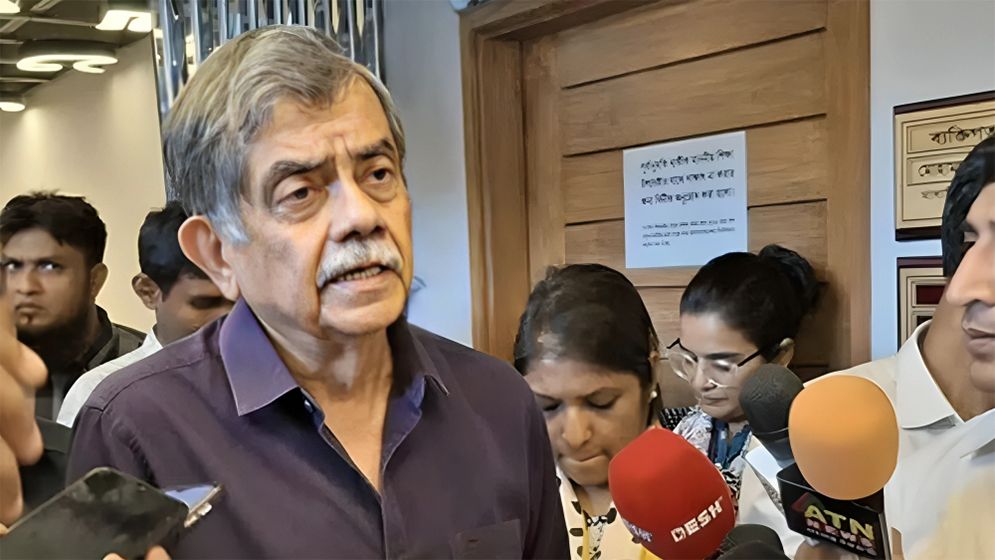 আন্দোলনরত শিক্ষকদের প্রতি যে আহ্বান জানালেন শিক্ষা উপদেষ্টা