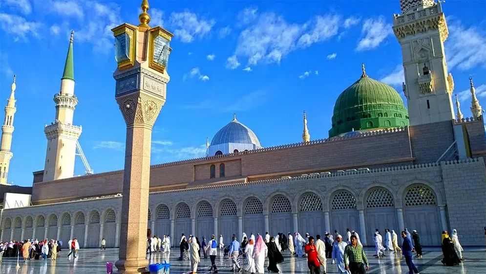 অমুসলিমরা কি মসজিদে প্রবেশ করতে পারবেন? যা বলছে ইসলাম