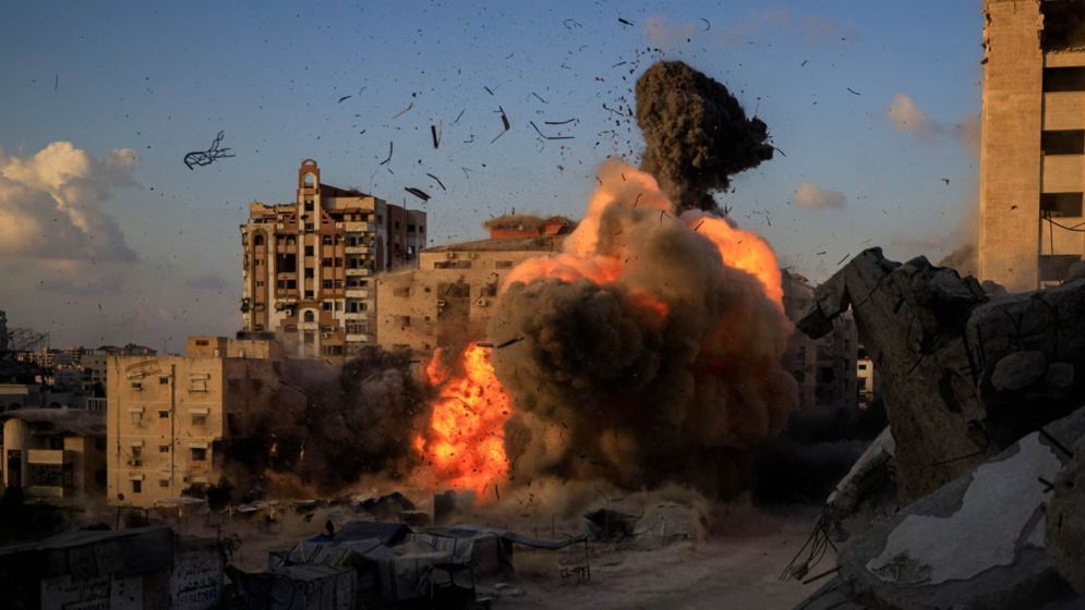 গাজায় নতুন করে ইসরাইলি হামলায় নিহত বেড়ে ১০০