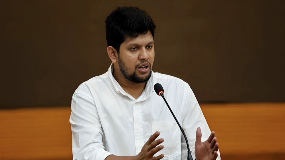 নতুন গণমাধ্যমের অনুমতি দেওয়া হবে : তথ্য উপদেষ্টা