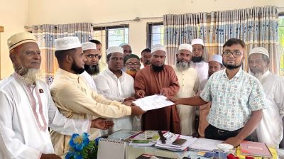 শিক্ষা উন্নয়নের প্রত্যয়ে বিদ্যালয় ম্যানেজিং কমিটির নির্বাচনে কামাল হোসেন