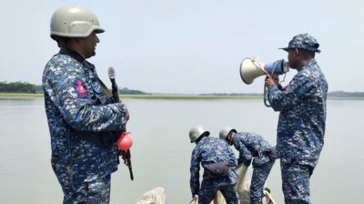 মা ইলিশ রক্ষায় ১৭ যুদ্ধজাহাজ মোতায়েন
