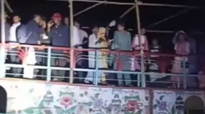 ৯৯৯-এ ফোন করে মধ্যরাতে উদ্ধার হলেন হাওরে আটকে পড়া ৮০ শিক্ষার্থী