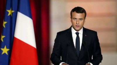 ৪৮ ঘণ্টার মধ্যে নতুন প্রধানমন্ত্রী নিয়োগের ঘোষণা ম্যাক্রোঁর