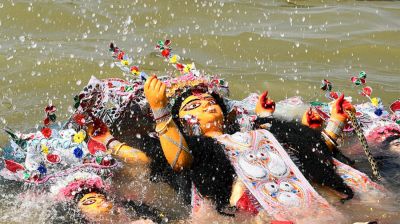 প্রতিমা বিসর্জনে শারদীয় দুর্গোৎসব শেষ