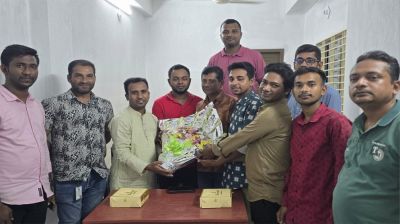 কিশোরগঞ্জে সাংবাদিক ফোরামের নব-নির্বাচিতদের ফুলেল শুভেচ্ছা জানালেন আবু হানিফ