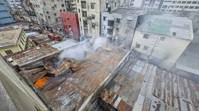 সম্পূর্ণ নেভানো যায়নি মিরপুরের আগুন, এখনও বের হচ্ছে ধোঁয়া