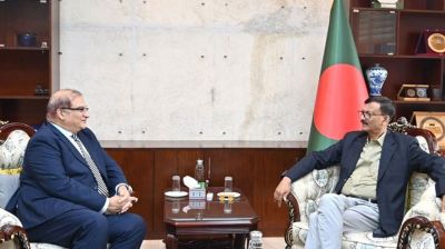 পররাষ্ট্র উপদেষ্টার সঙ্গে পাকিস্তানি হাইকমিশনারের সৌজন্য সাক্ষাৎ
