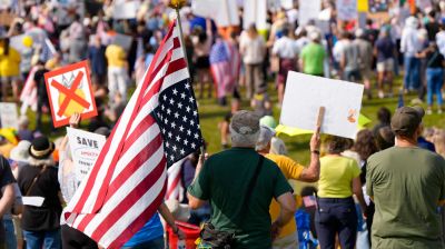 ট্রাম্পবিরোধী ‘নো কিংস’ আন্দোলনে যুক্তরাষ্ট্রজুড়ে লাখো মানুষের বিক্ষোভ