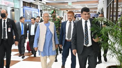 নিউইয়র্ক থেকে ঢাকার পথে প্রধান উপদেষ্টা