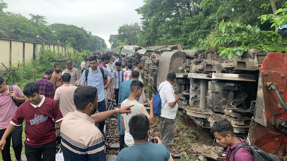 লাইনচ্যুত হয়ে দুর্ঘটনার পর সিলেটের সঙ্গে সারা দেশের রেল যোগাযোগ স্বাভাবিক