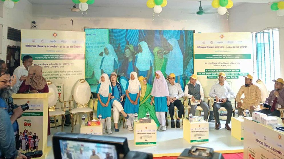 দেশে প্রথমবার সারাদেশে একযোগে টাইফয়েড টিকাদান কর্মসূচি শুরু