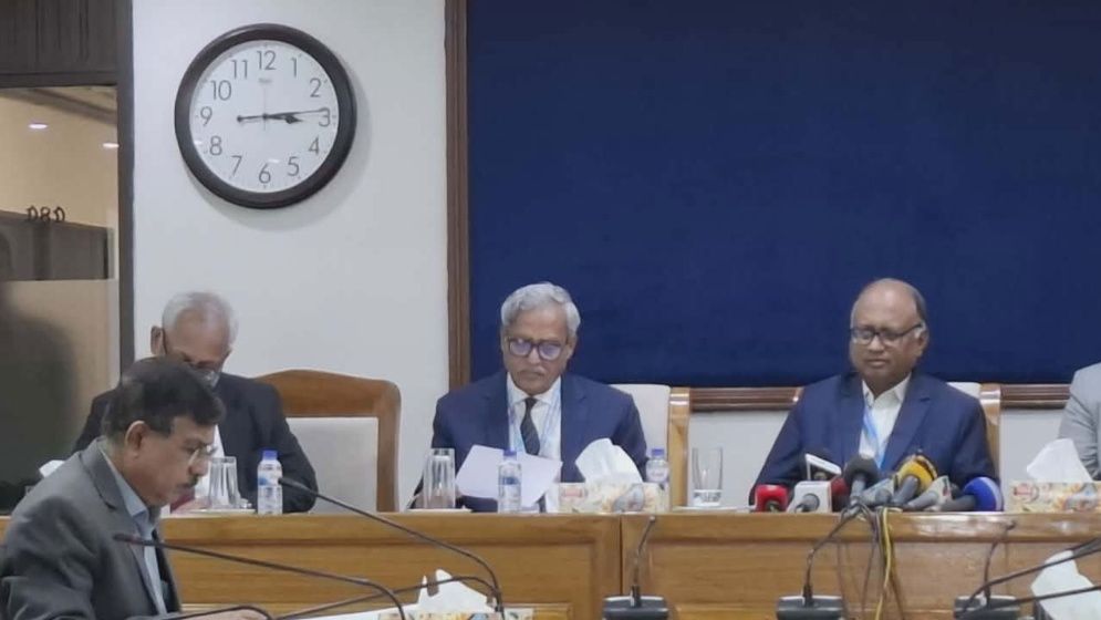 দুদককে চাপ প্রয়োগ করলে তালিকা প্রকাশ করা হবে : দুদক চেয়ারম্যান