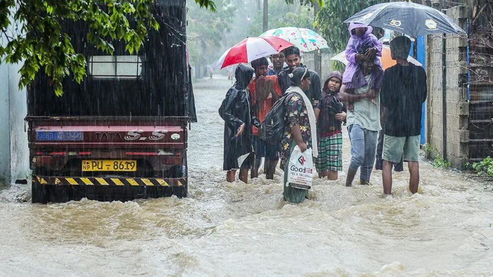শ্রীলঙ্কায় বন্যা-ভূমিধসে নিহত ৪৪