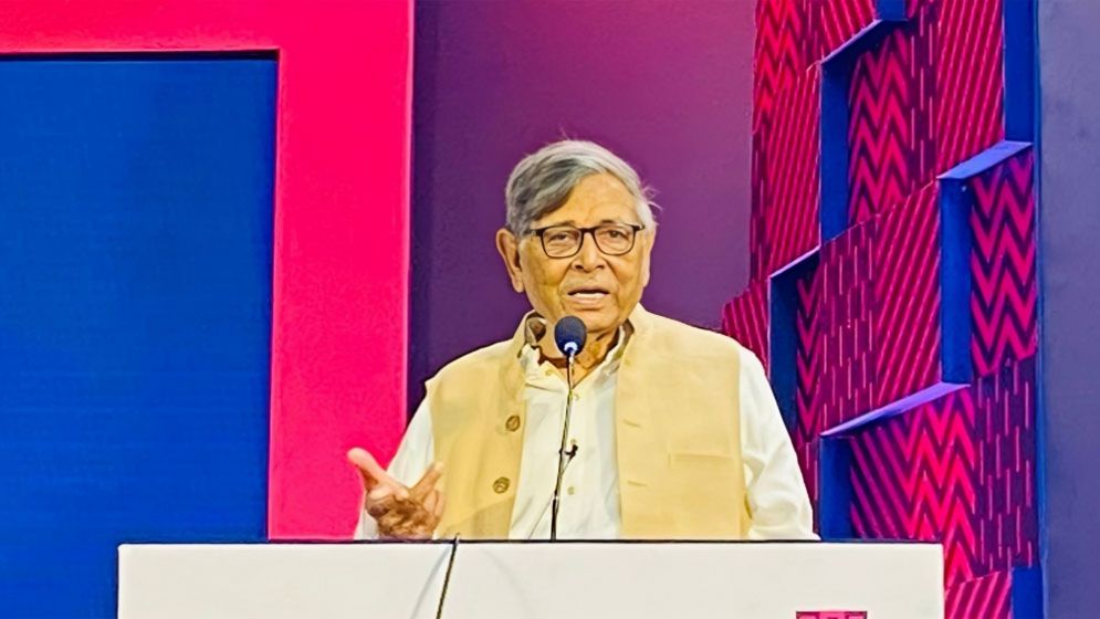 ‘পাগল না হলে পৃথিবীতে কিছু করা যায় না’