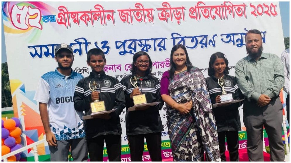 সাঁতারে দেশসেরা বীট মডেল স্কুল অ্যান্ড কলেজের তিন শিক্ষার্থী