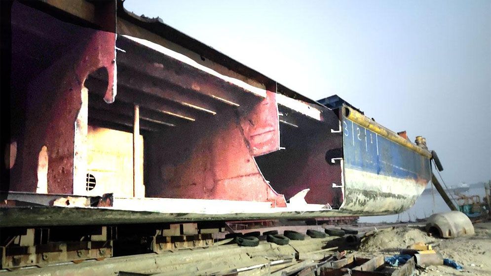 জাহাজ ভাড়ায় নিয়ে কেটে বিক্রির অভিযোগ ছাত্রদল নেতার বিরুদ্ধে মামলা