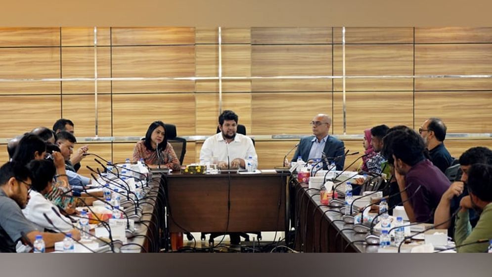 চলচ্চিত্র নির্মাণে অনুদানের নীতিমালায় সংশোধন আনা হবে: তথ্য উপদেষ্টা