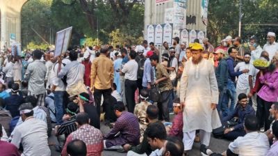 প্রাথমিক শিক্ষকদের অনির্দিষ্টকালের কর্মবিরতি, বেকায়দায় সারাদেশের শিক্ষার্থীরা