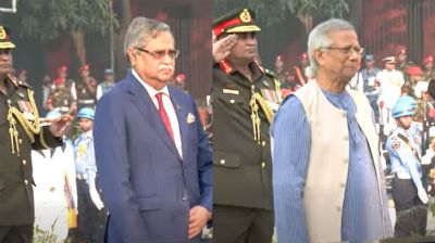 সশস্ত্র বাহিনী দিবসে শহীদদের প্রতি রাষ্ট্রপতি ও প্রধান উপদেষ্টার শ্রদ্ধা