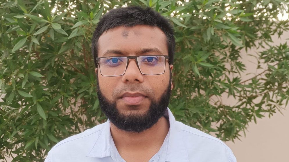 ১০ বছর পর ছাত্রত্ব ফিরে পেলেন রাবি শিক্ষার্থী রফিকুল